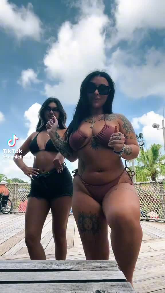 Video 449155 from Danielle Cohn