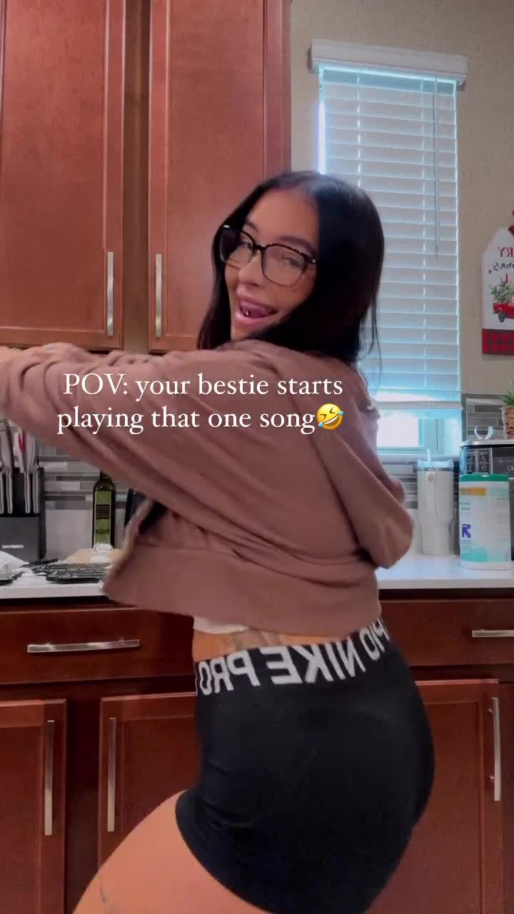 Video 449378 from Danielle Cohn