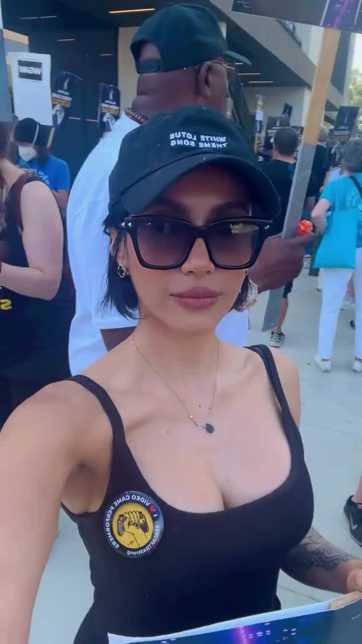 Video 449398 from Cristina "Vee" Valenzuela