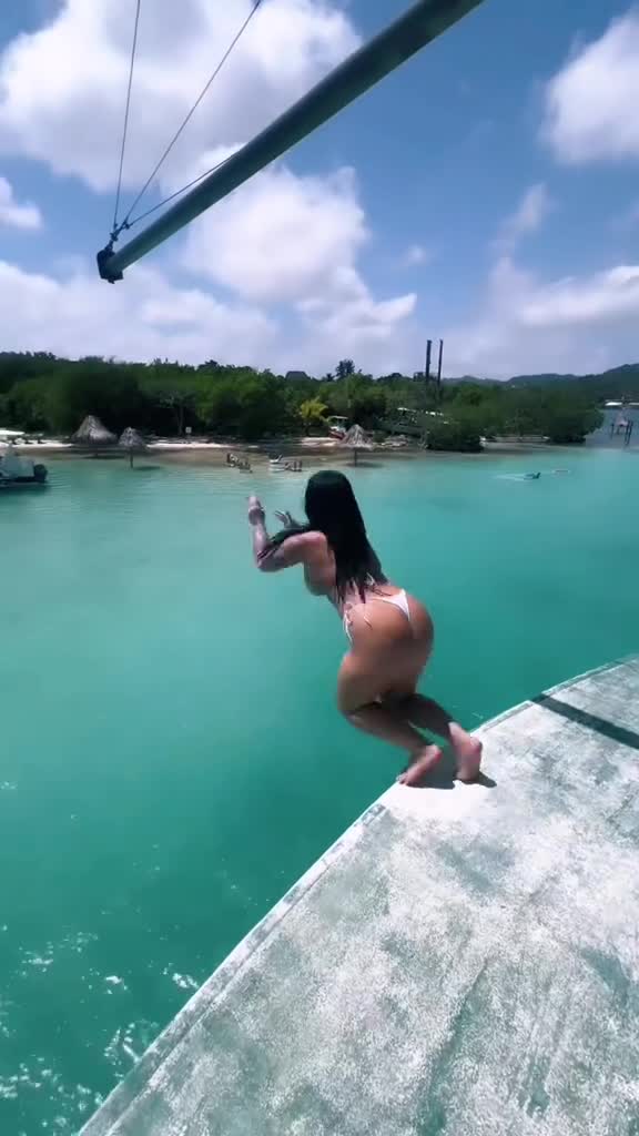 Video 449473 from Danielle Cohn