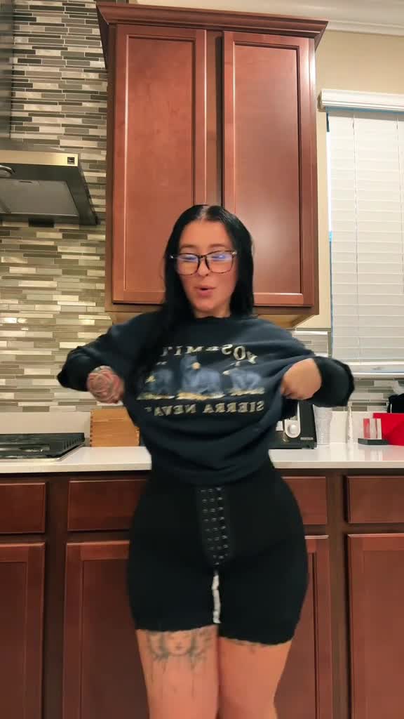 Video 449477 from Danielle Cohn