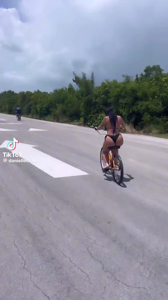 Video 449495 from Danielle Cohn