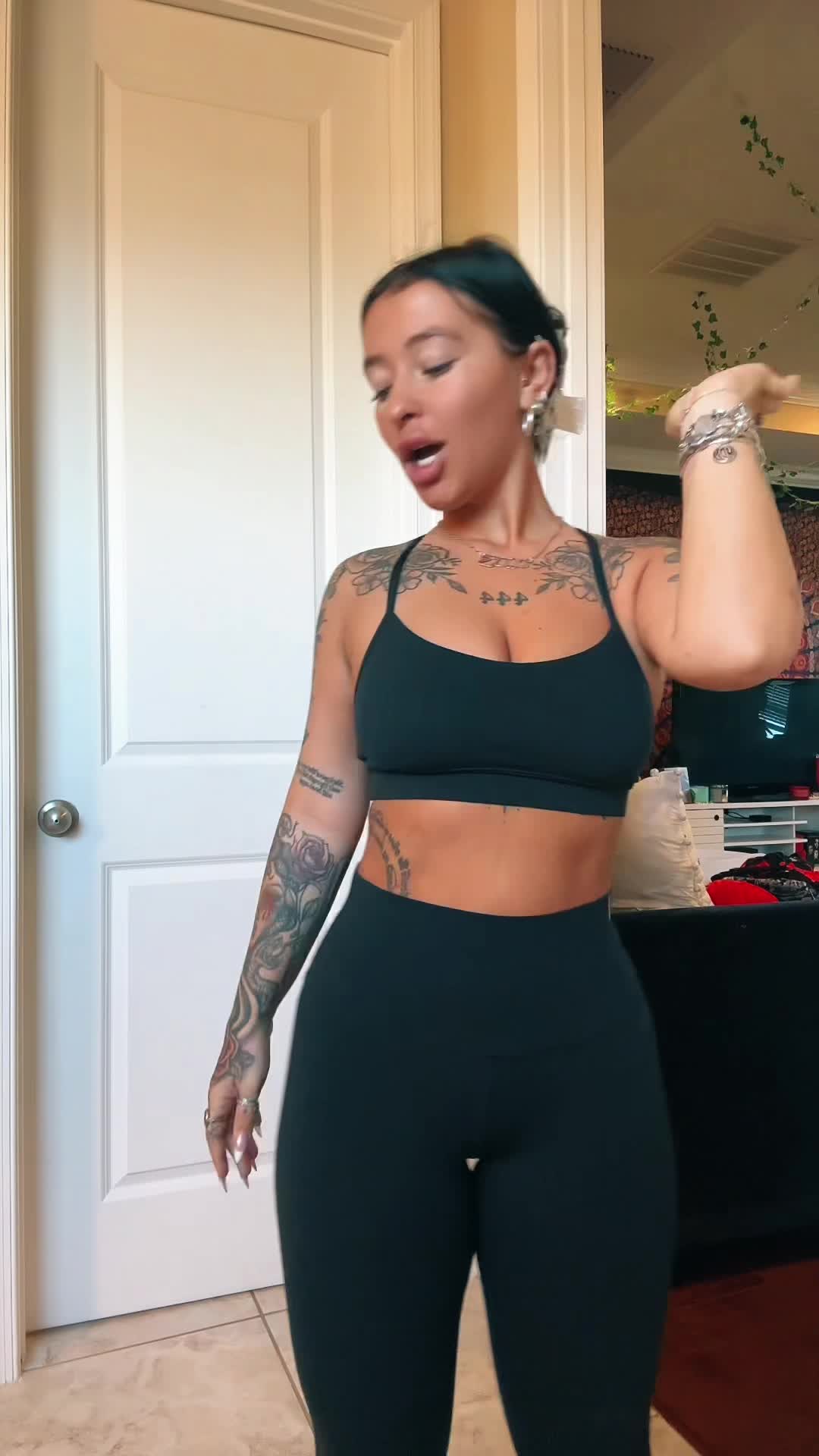 Video 450010 from Danielle Cohn