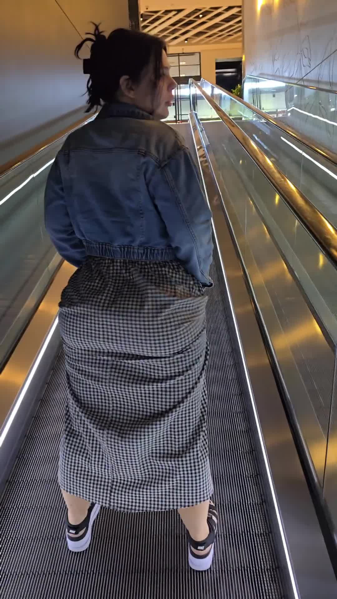 Video 450610 from Mandy Lee / tanlinepeach / mandyleewalks