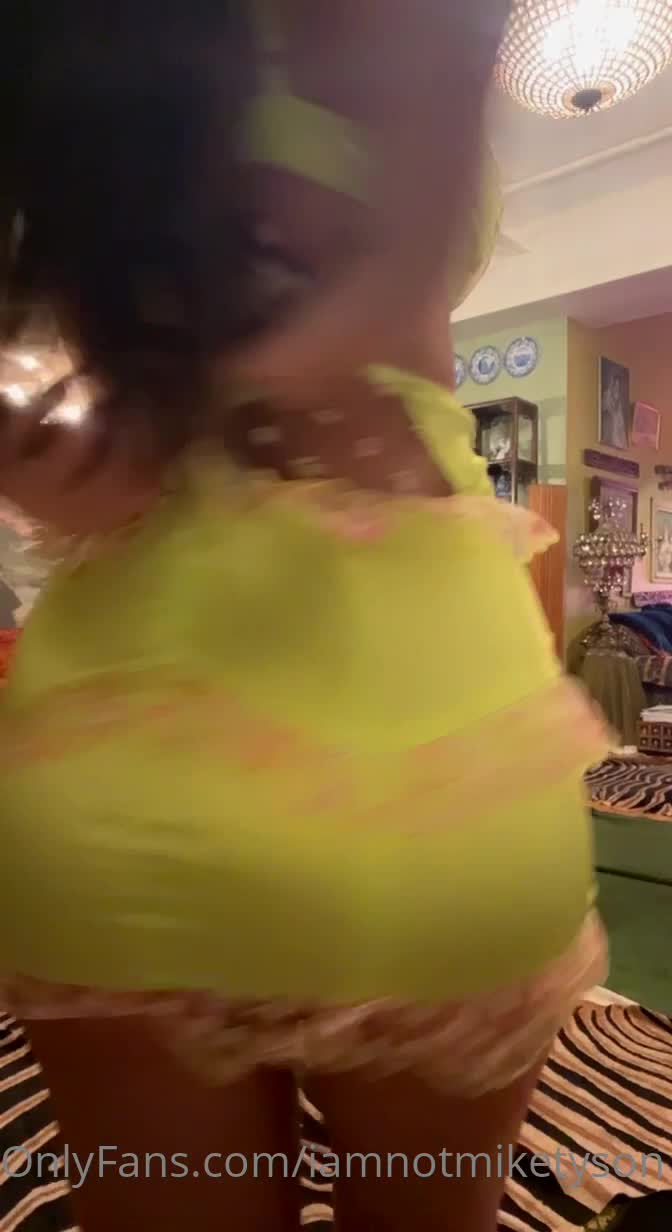 Video 453803 from iamnotmiketyson / Tyson Daily Salomon ( faze banks&#039;s EX )