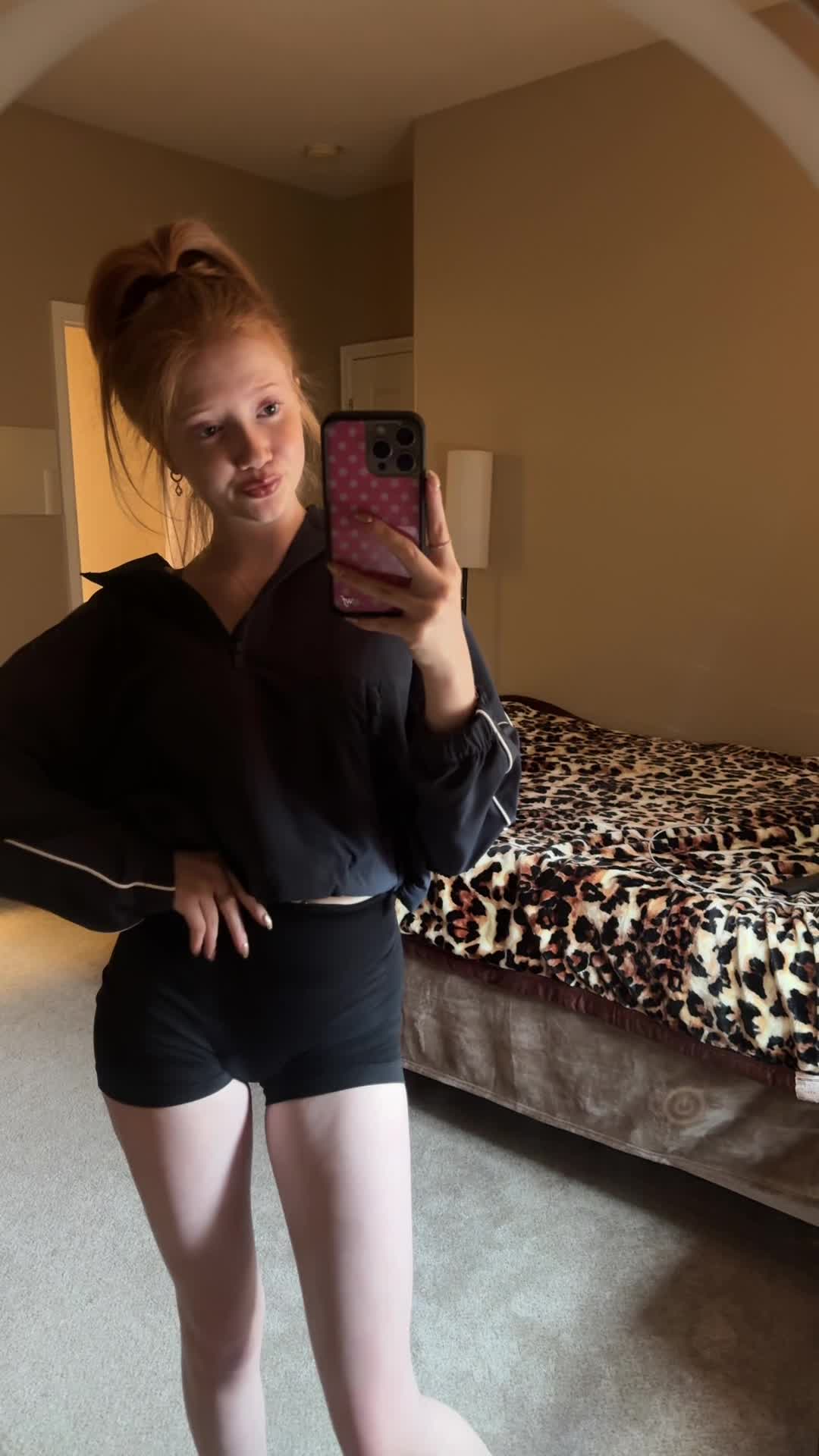 Video 454875 from Makenna Kelly / Lifewithmak