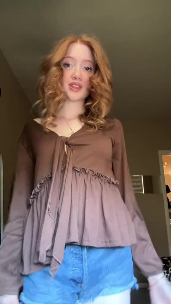 Video 455421 from Makenna Kelly / Lifewithmak