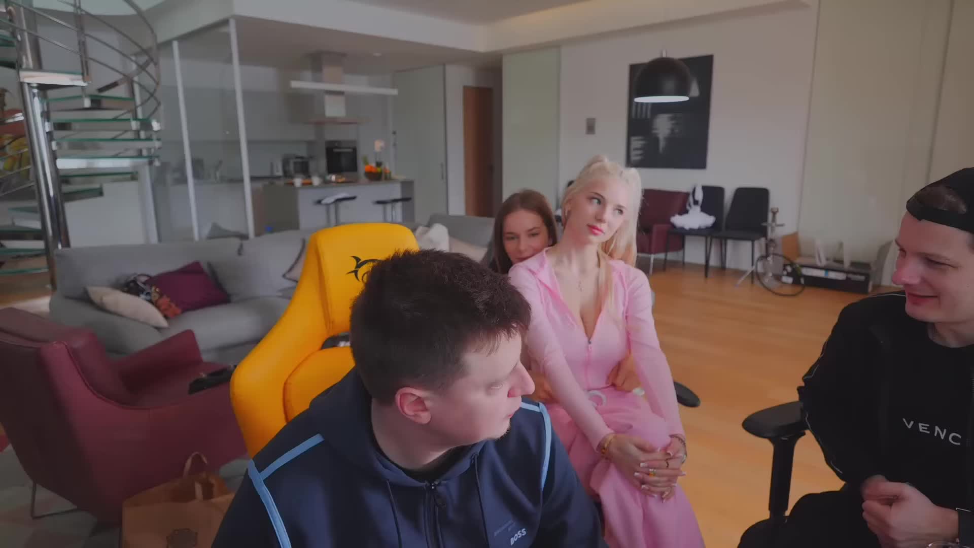 Video 532957 from __.dinero__ | dinerowin | dinero