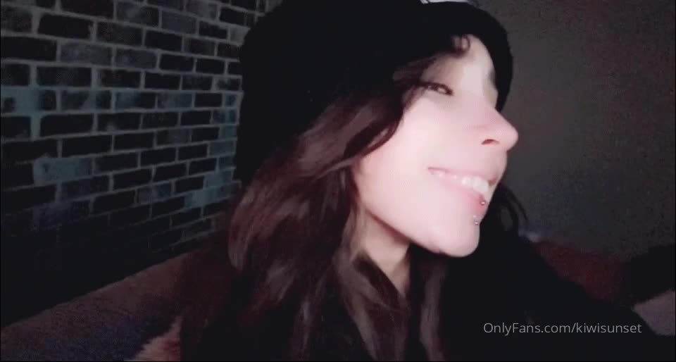 Video 578889 from Kiwi Sunset