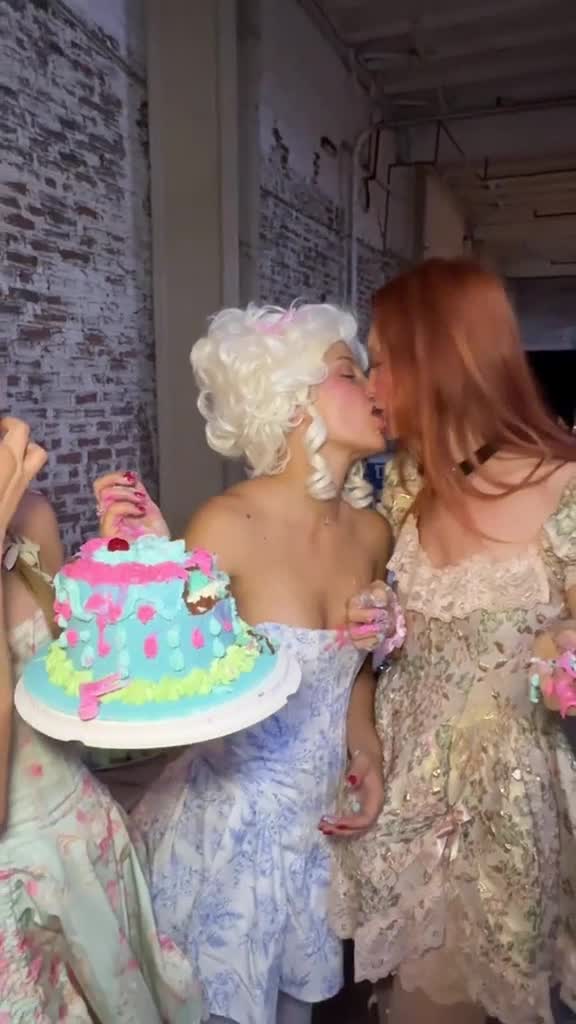 Video 580307 from Dasha Komarova / Darya Komarova / Odarka Komarova