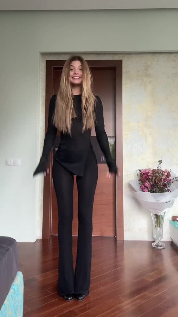 Video 580320 from Dasha Komarova / Darya Komarova / Odarka Komarova