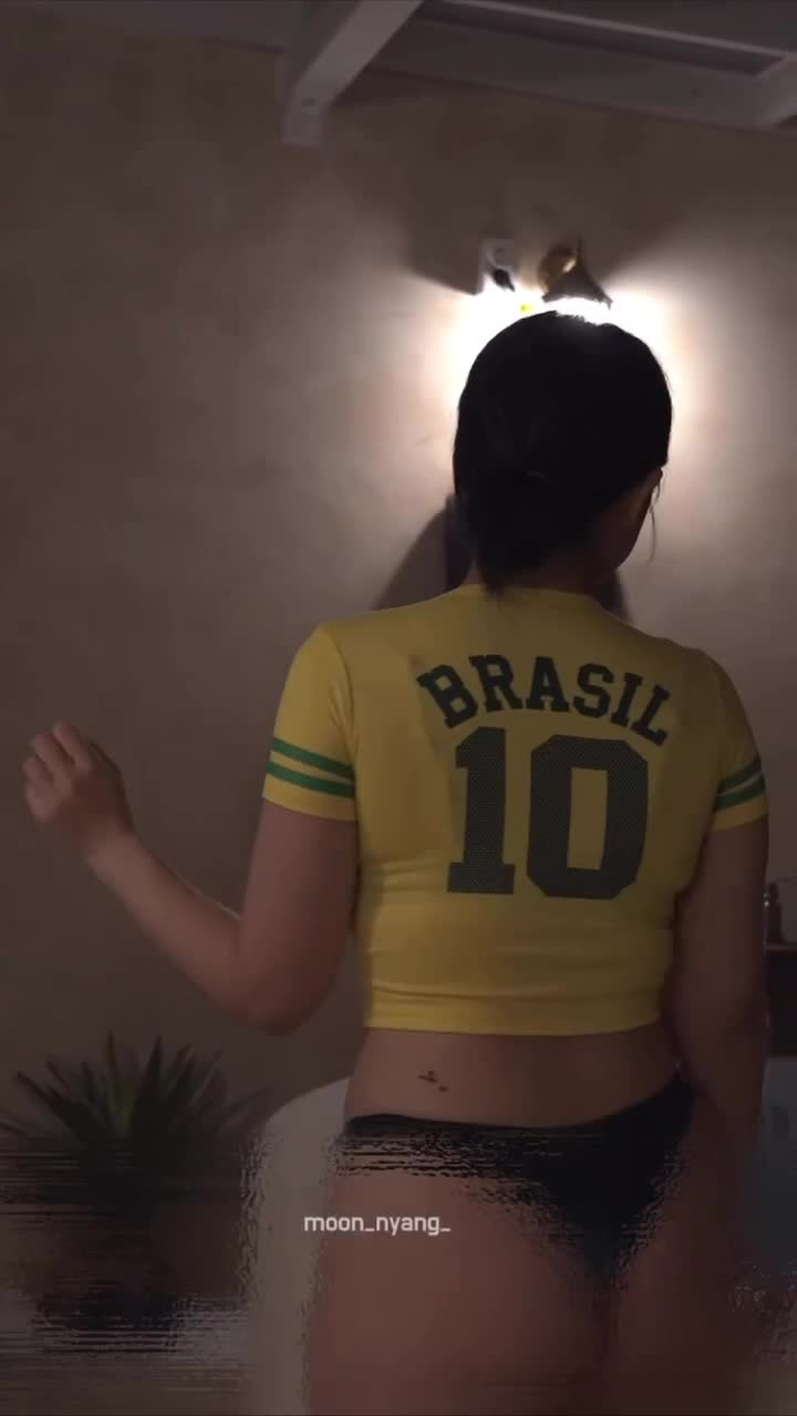 Video 580697 from Heeheemoon / moon_nyang_