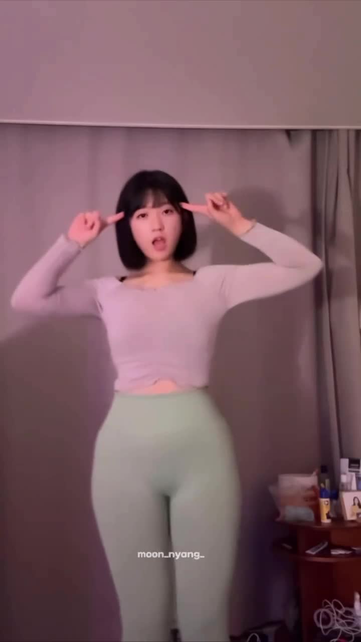 Video 580752 from Heeheemoon / moon_nyang_