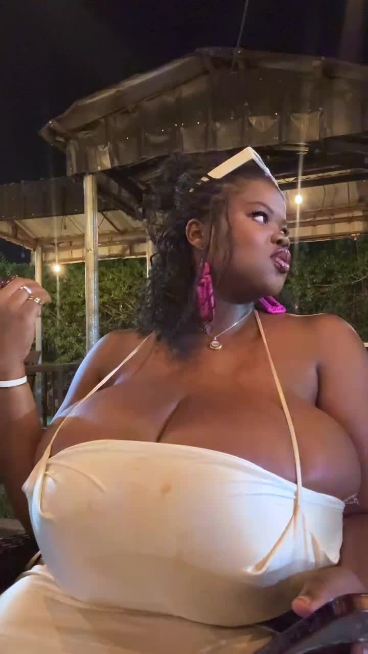 Video 581510 from Chioma Lovv