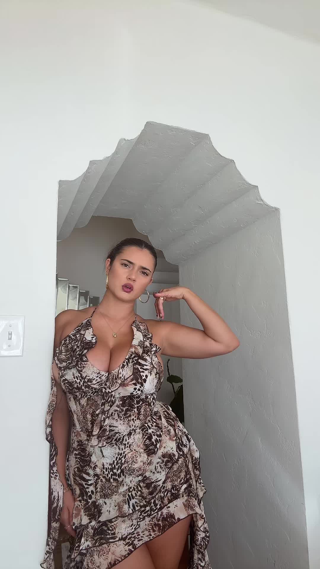 Video 582239 from Sarah Curr (@sarahcurr)