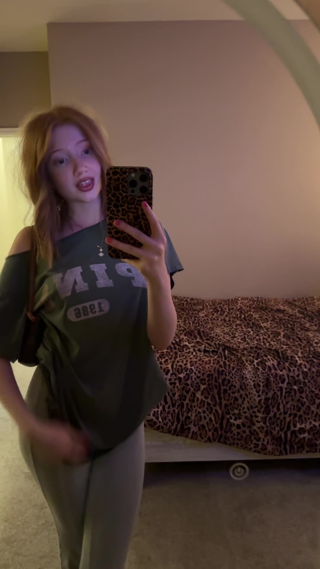 Video 582963 from Makenna Kelly / Lifewithmak