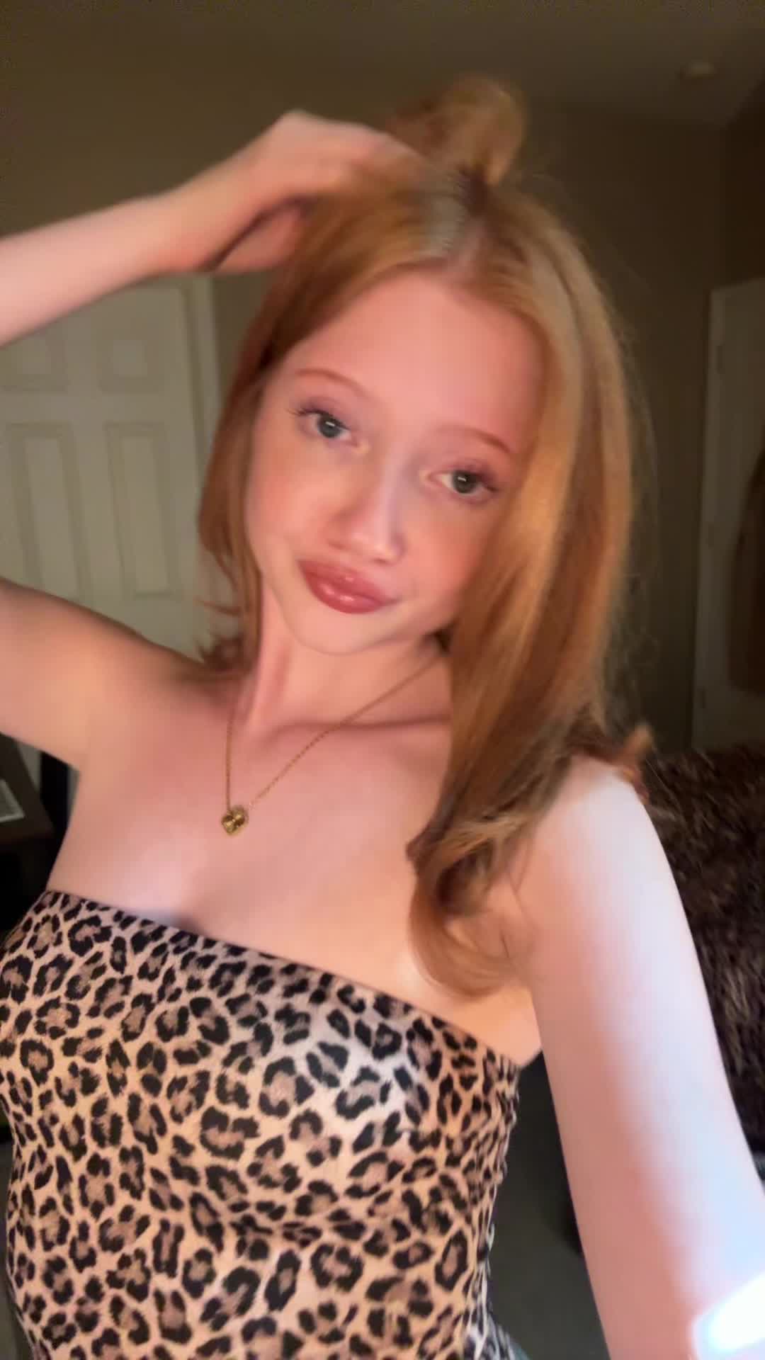 Video 582999 from Makenna Kelly / Lifewithmak