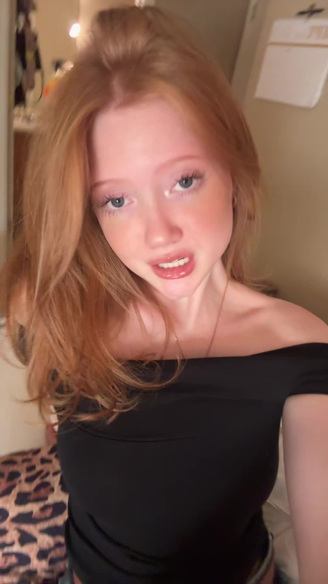 Video 583004 from Makenna Kelly / Lifewithmak