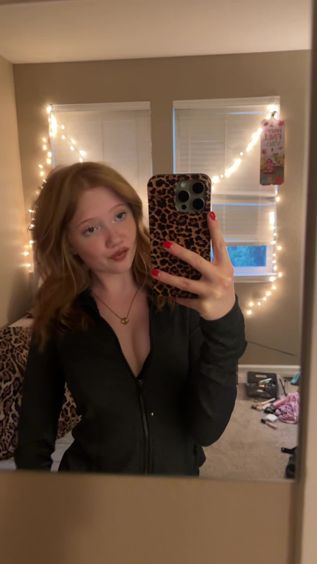 Video 583007 from Makenna Kelly / Lifewithmak