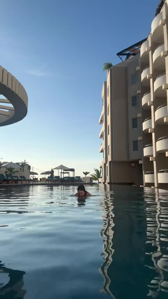 Video 584019 from caitlinerinoneill