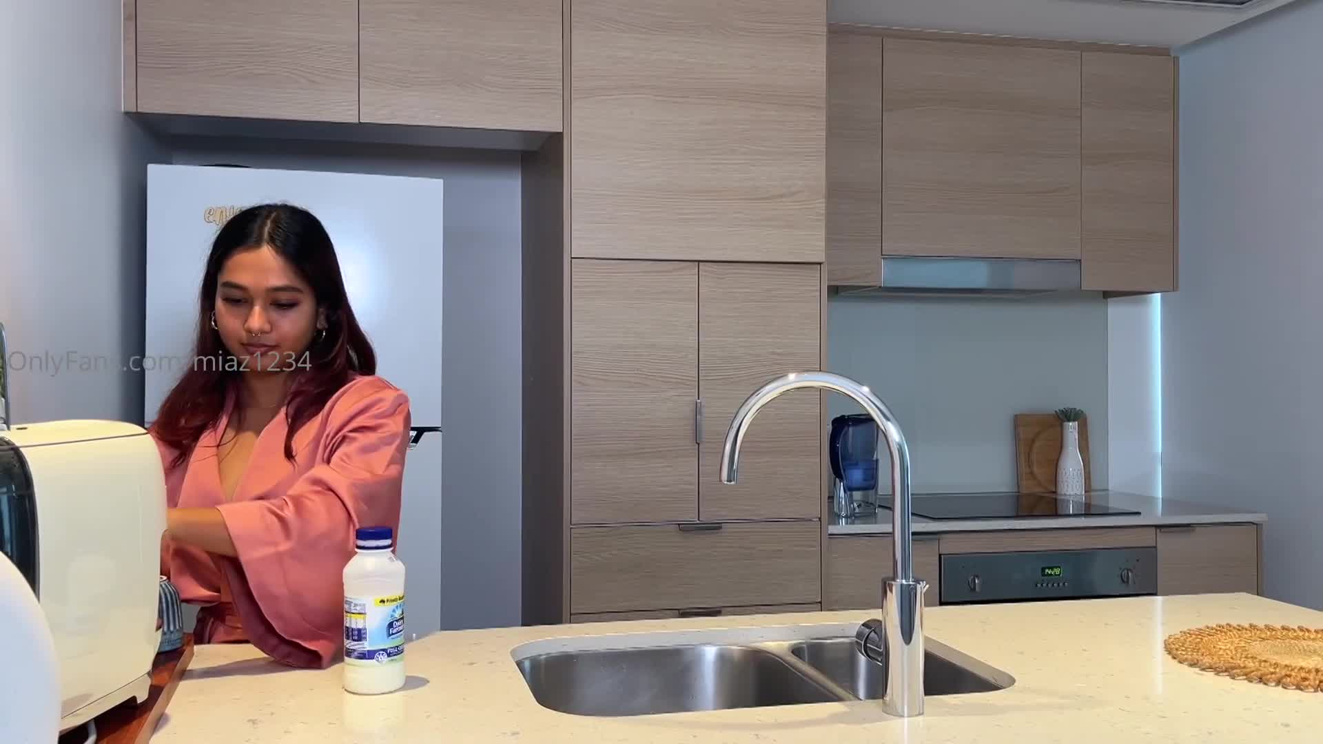 Video 584092 from Mia Z - miaz1234