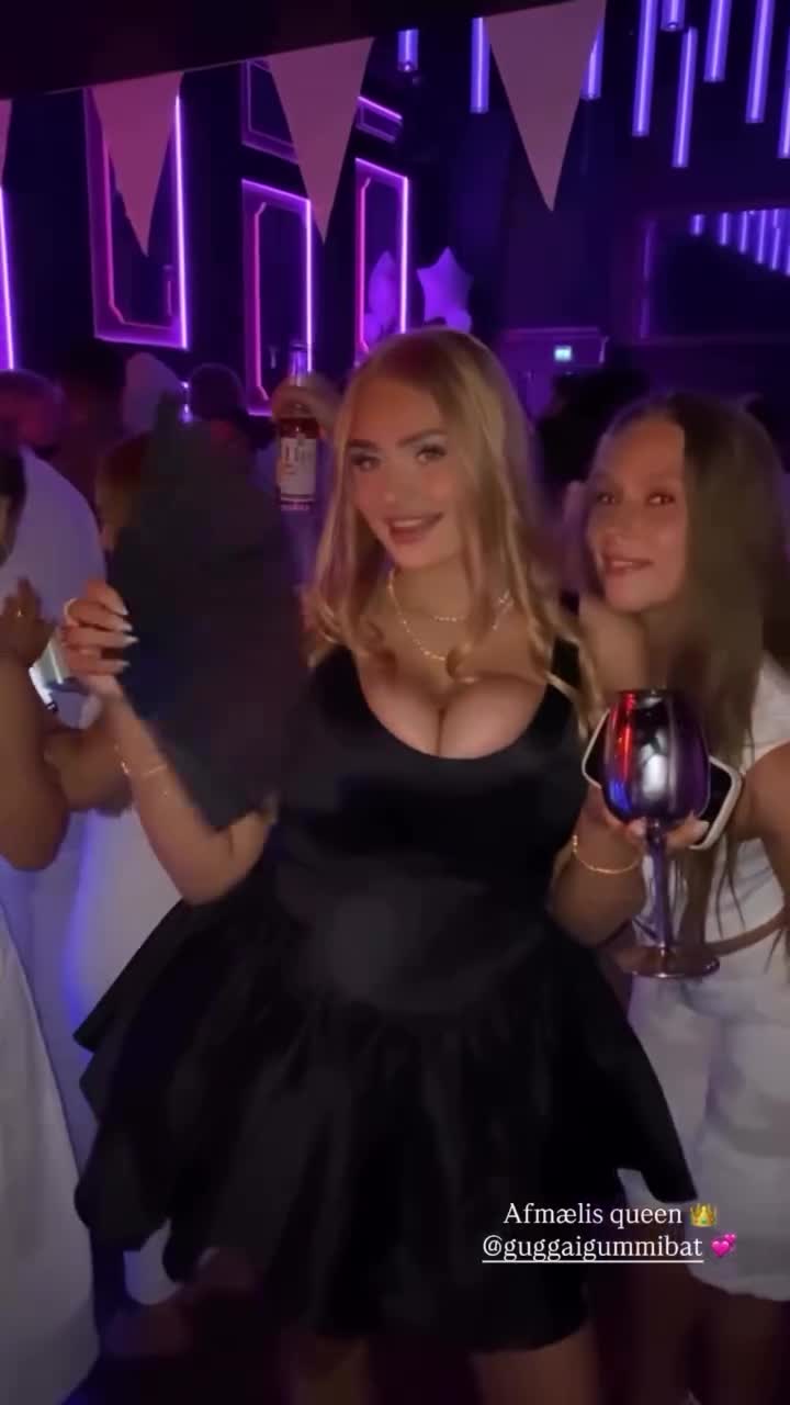 Video 584691 from Gudrun Svava aka guggaigummibat