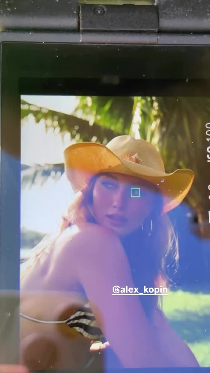 Video 584715 from Heloise Hut