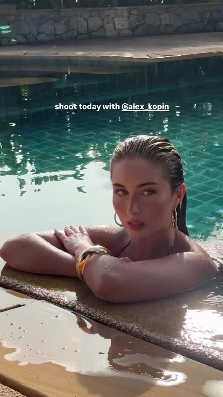 Video 584717 from Heloise Hut