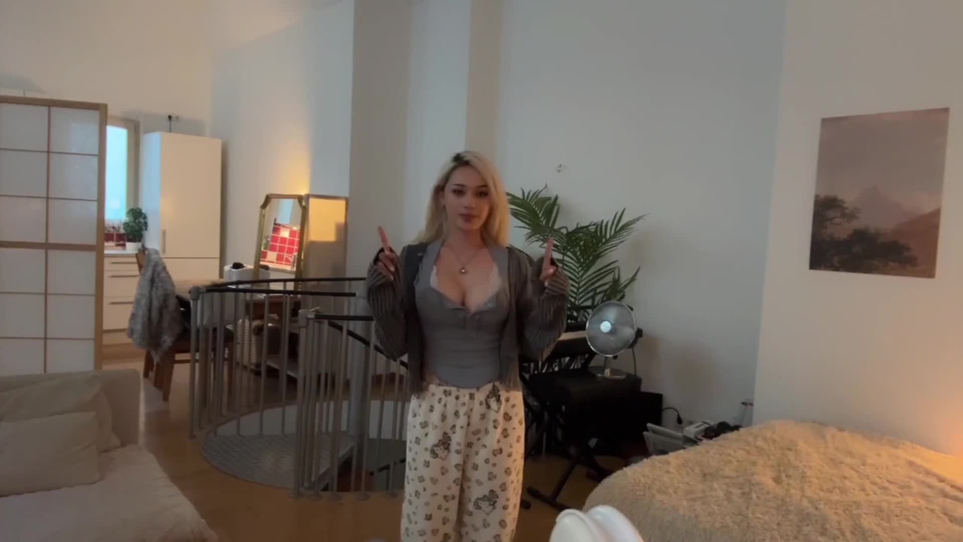 Video 589743 from JadeyAnh | vylerria