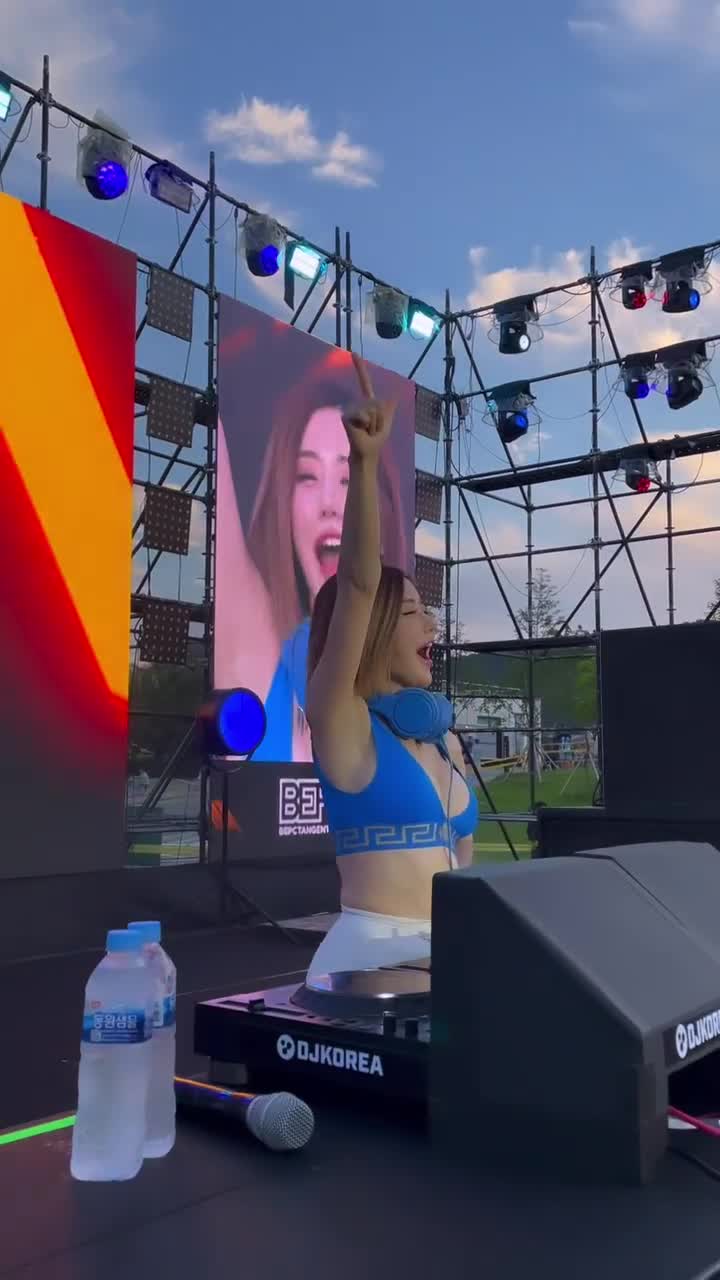 Video 589785 from DJ Soda | Deejaysoda