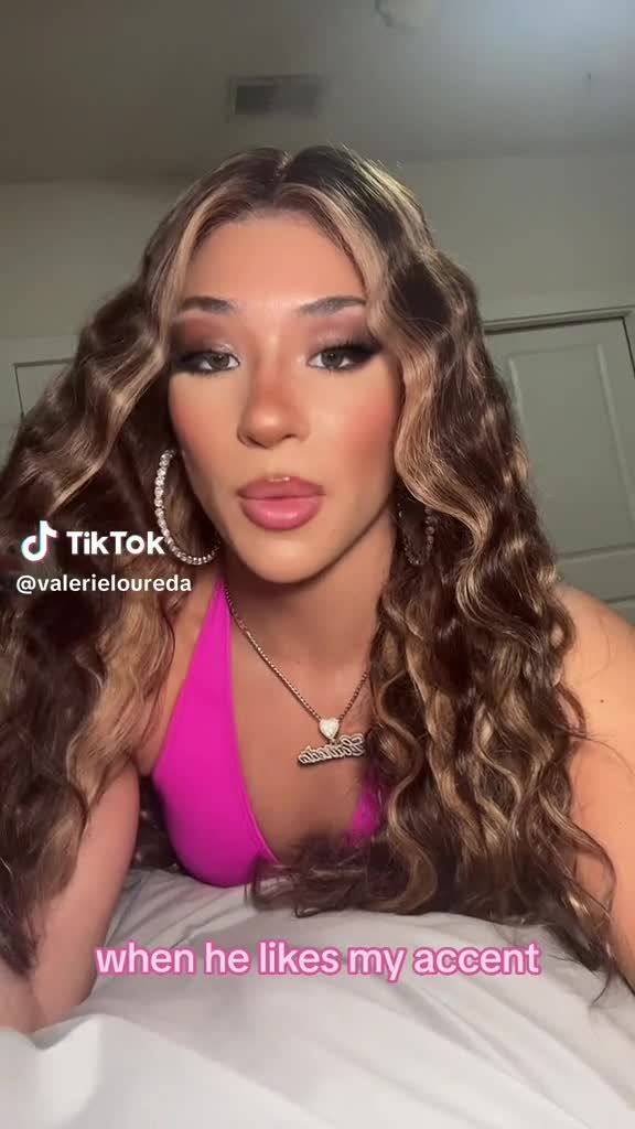 Video 589943 from Valerie Loureda | Lola Vice