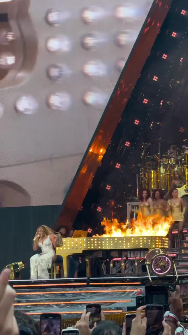 Video 590058 from Beyoncé