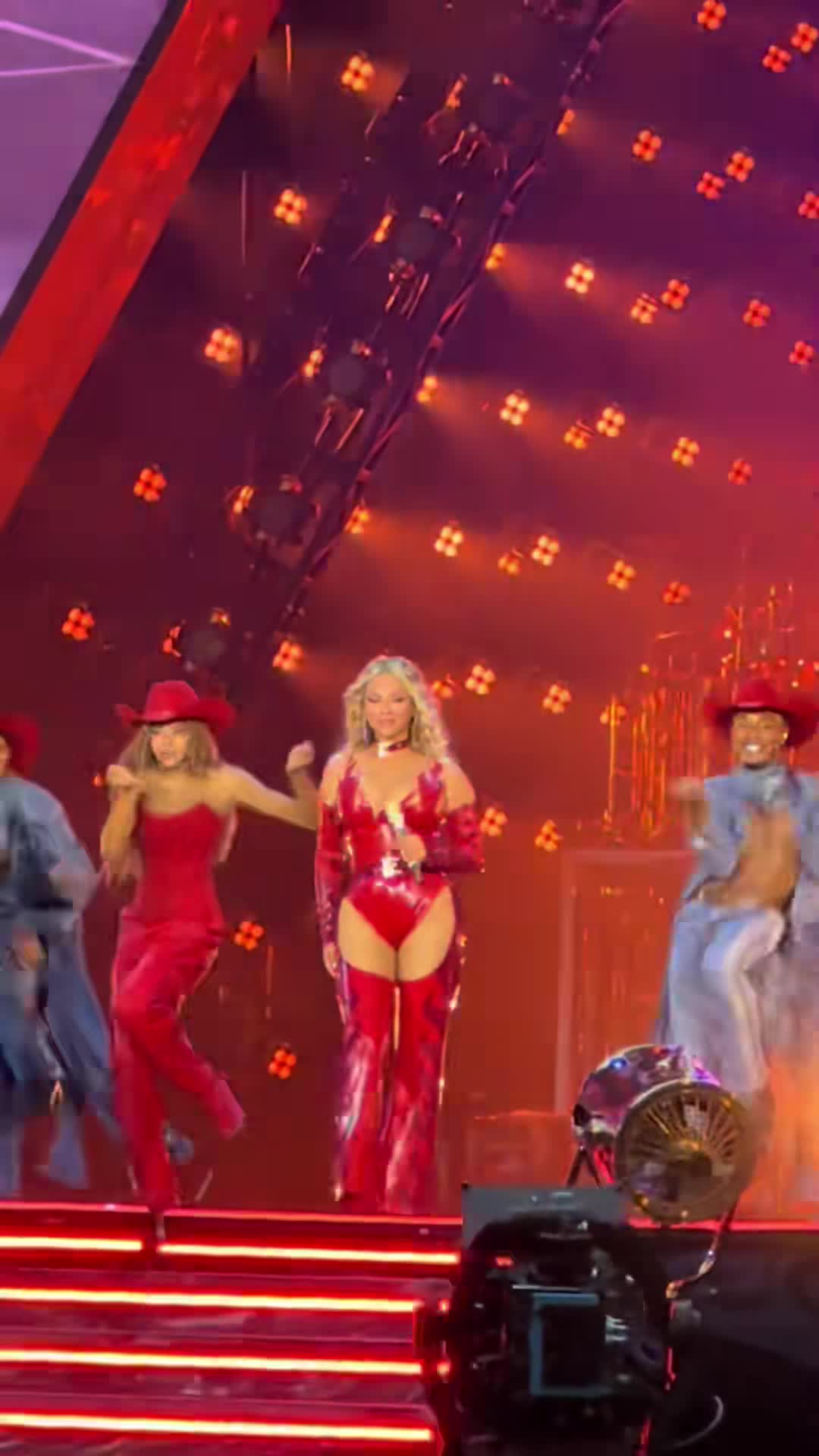 Video 590085 from Beyoncé