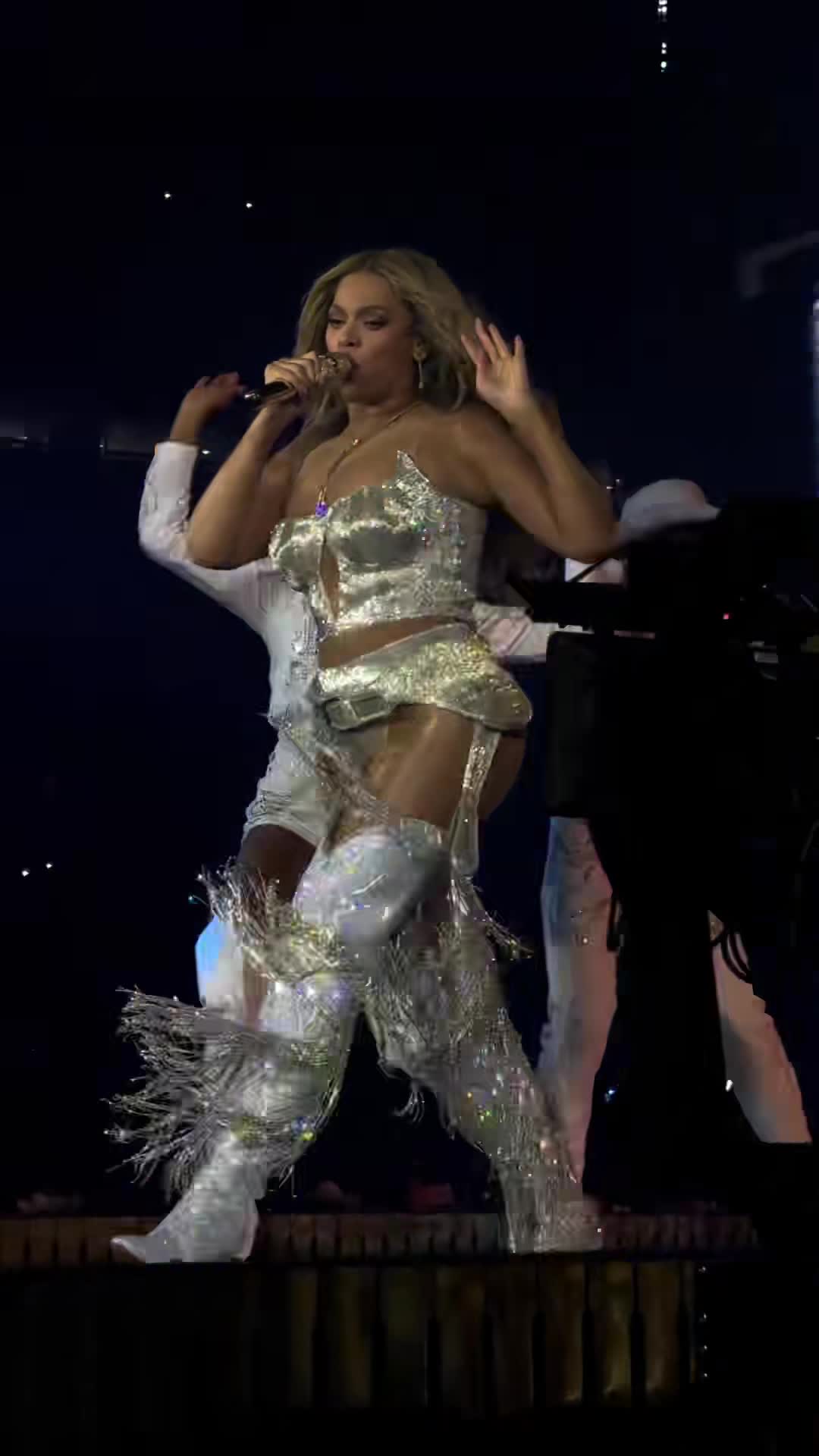 Video 590095 from Beyoncé