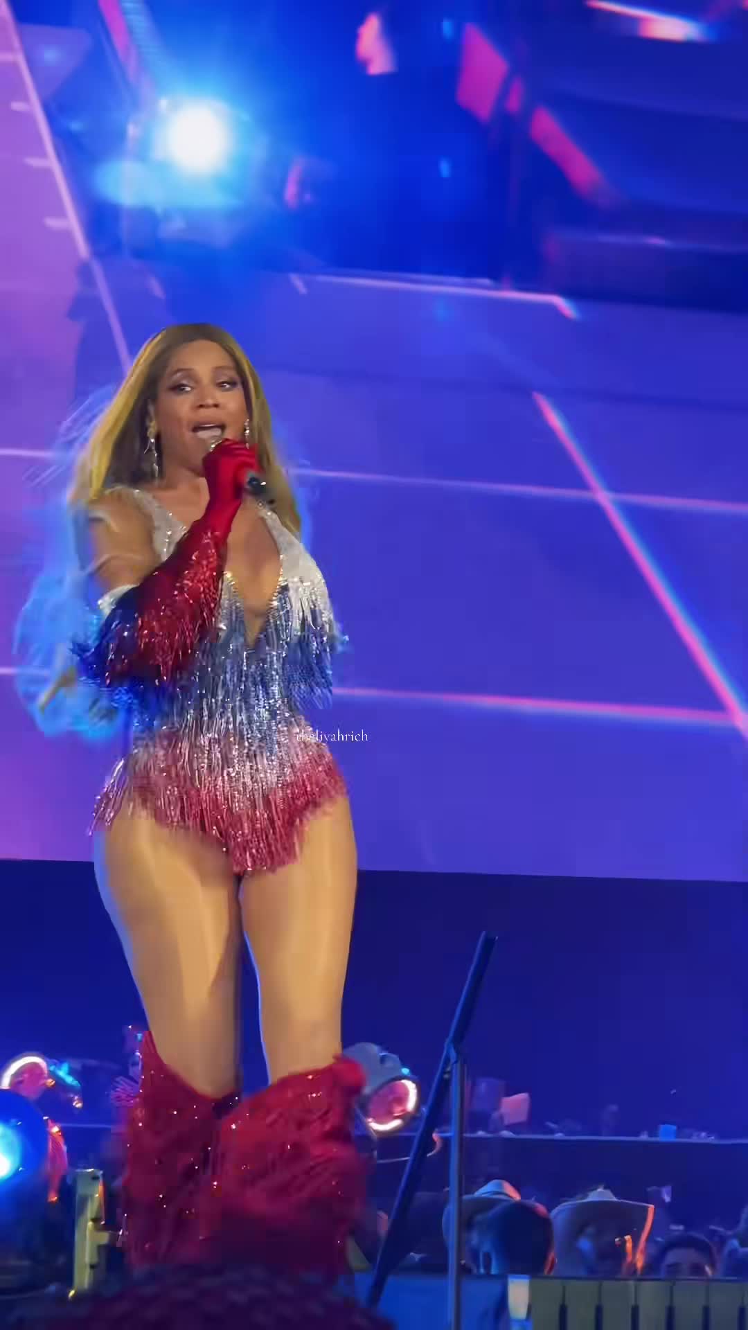 Video 590117 from Beyoncé