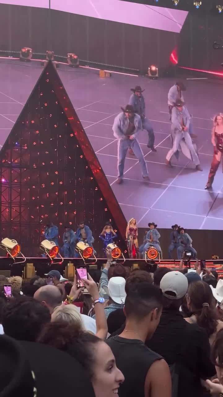 Video 590127 from Beyoncé