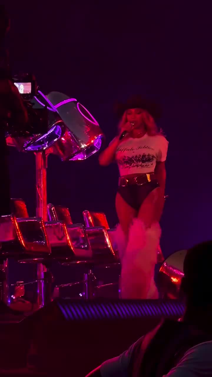 Video 590128 from Beyoncé