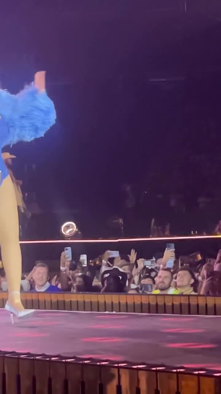 Video 590220 from Beyoncé