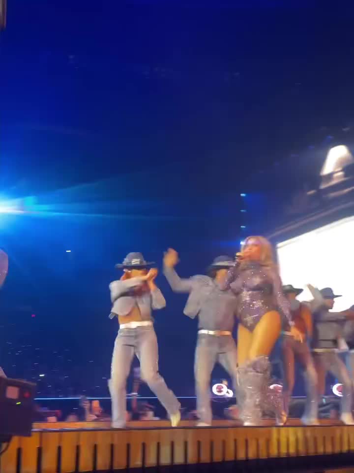 Video 590229 from Beyoncé