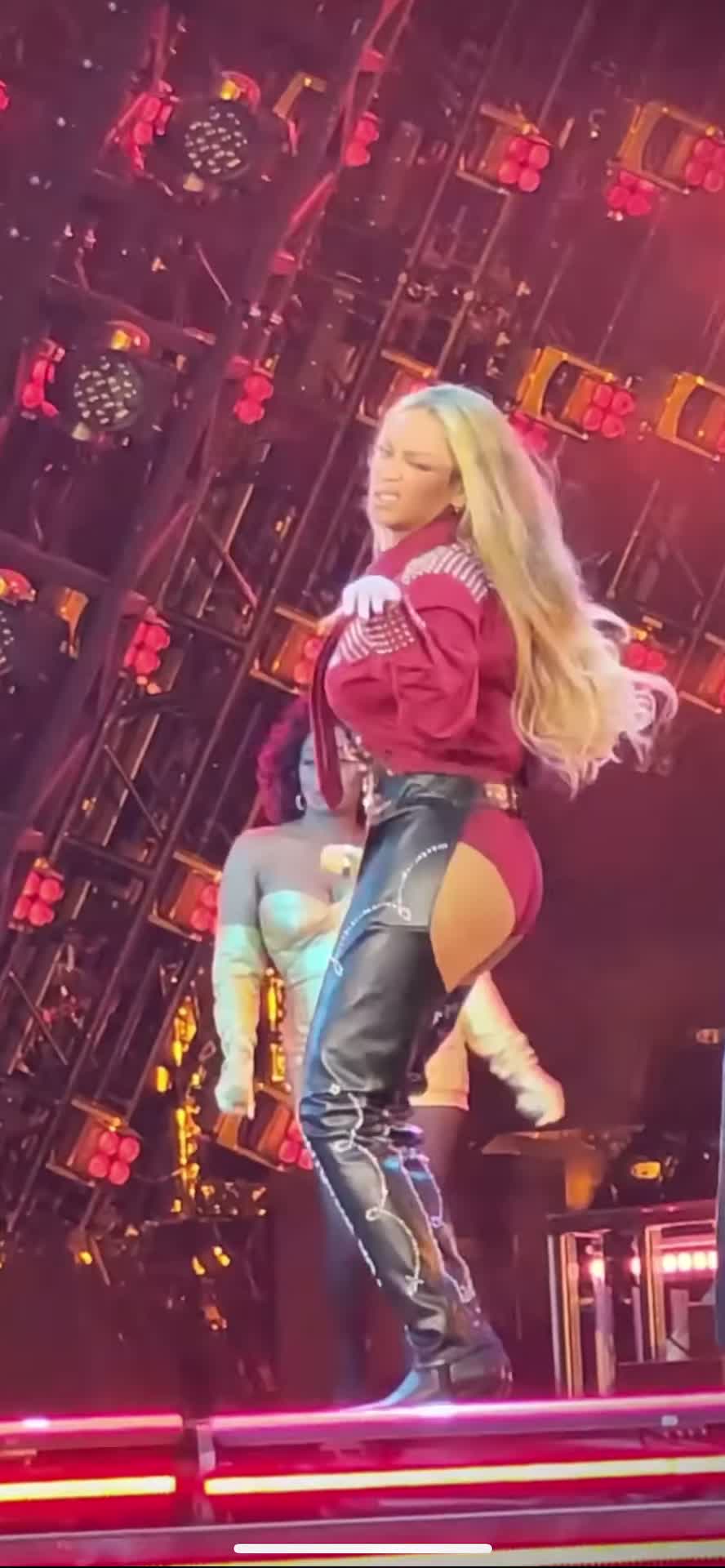 Video 590260 from Beyoncé