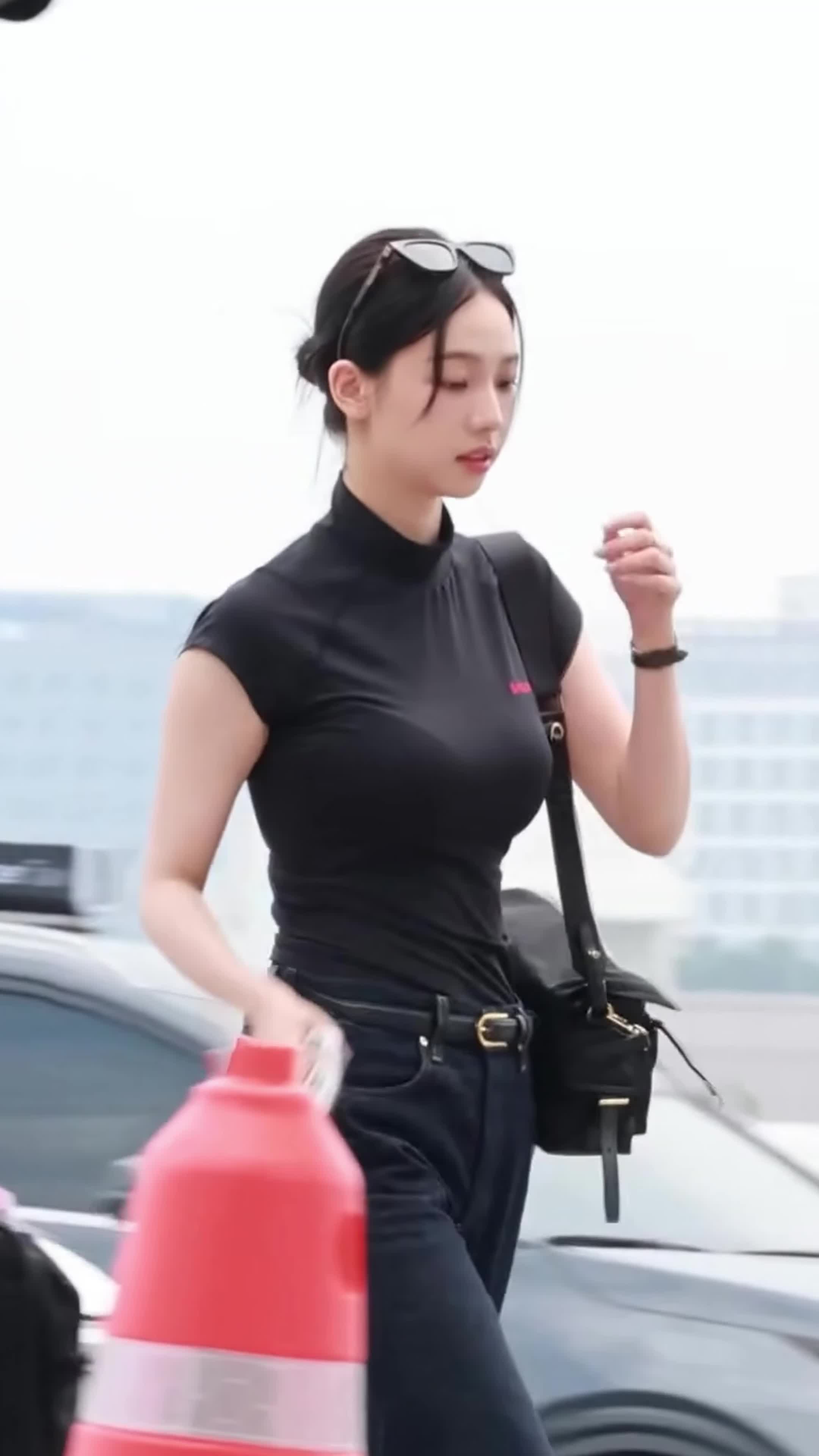 Video 590307 from Karina (æspa / aespa)