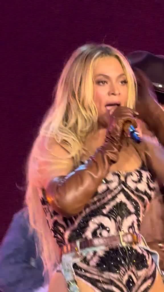 Video 590311 from Beyoncé