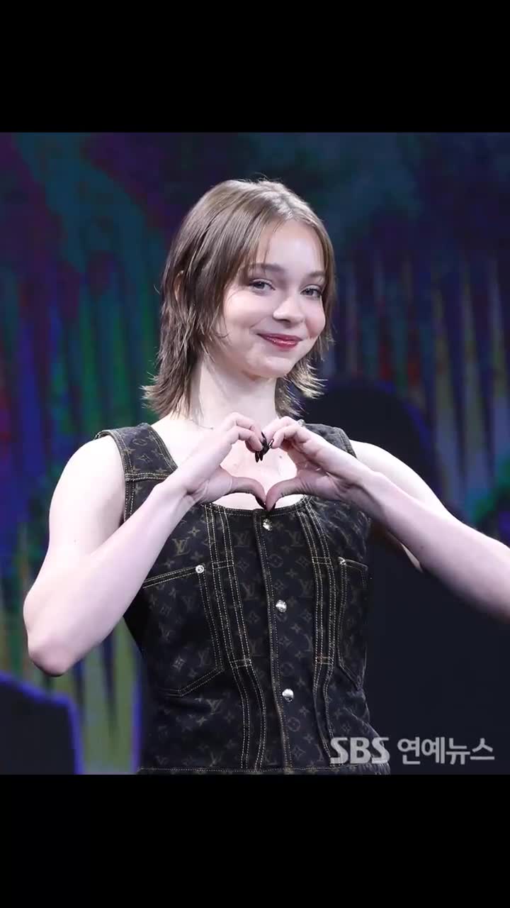 Video 590397 from Emma Myers