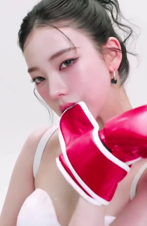 Video 590446 from Karina (æspa / aespa)