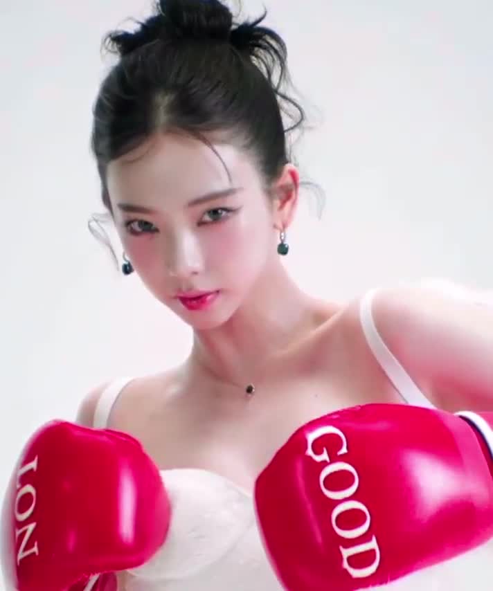 Video 590448 from Karina (æspa / aespa)