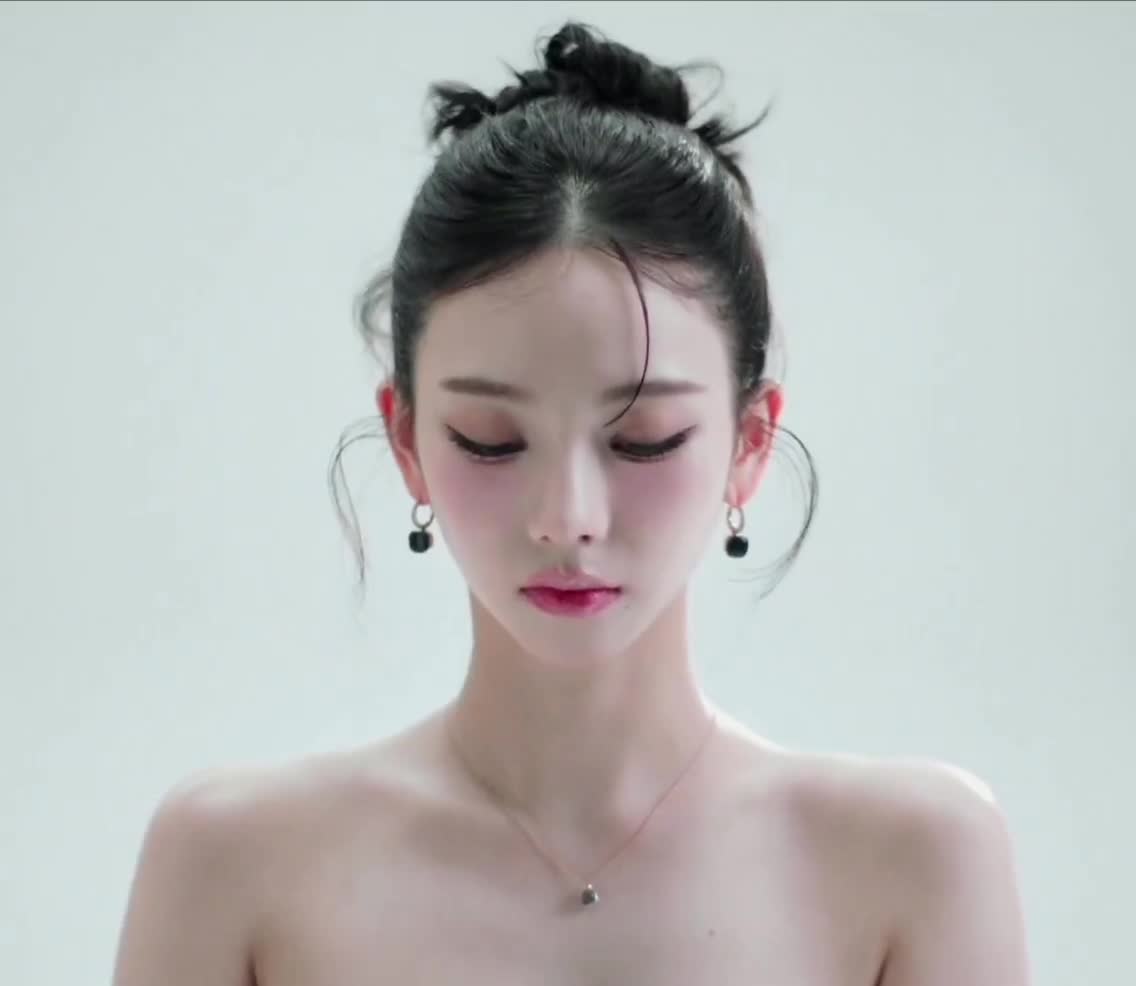 Video 590491 from Karina (æspa / aespa)