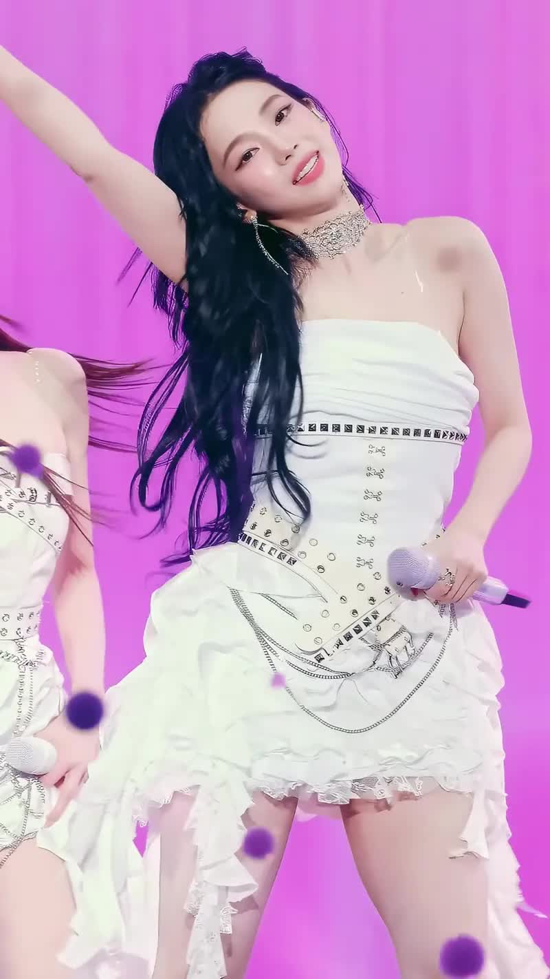 Video 590492 from Karina (æspa / aespa)