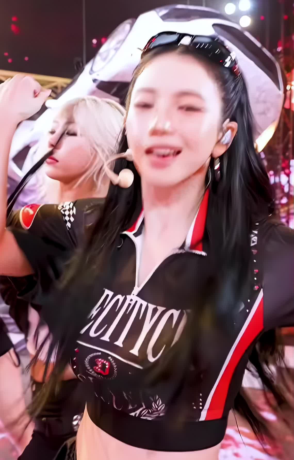 Video 590495 from Karina (æspa / aespa)