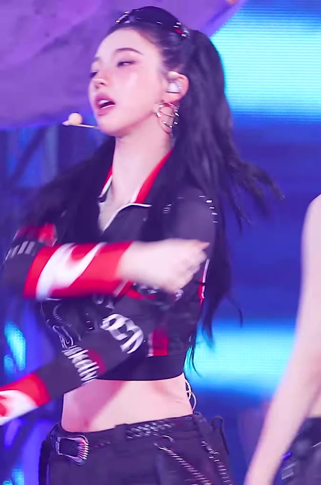 Video 590499 from Karina (æspa / aespa)