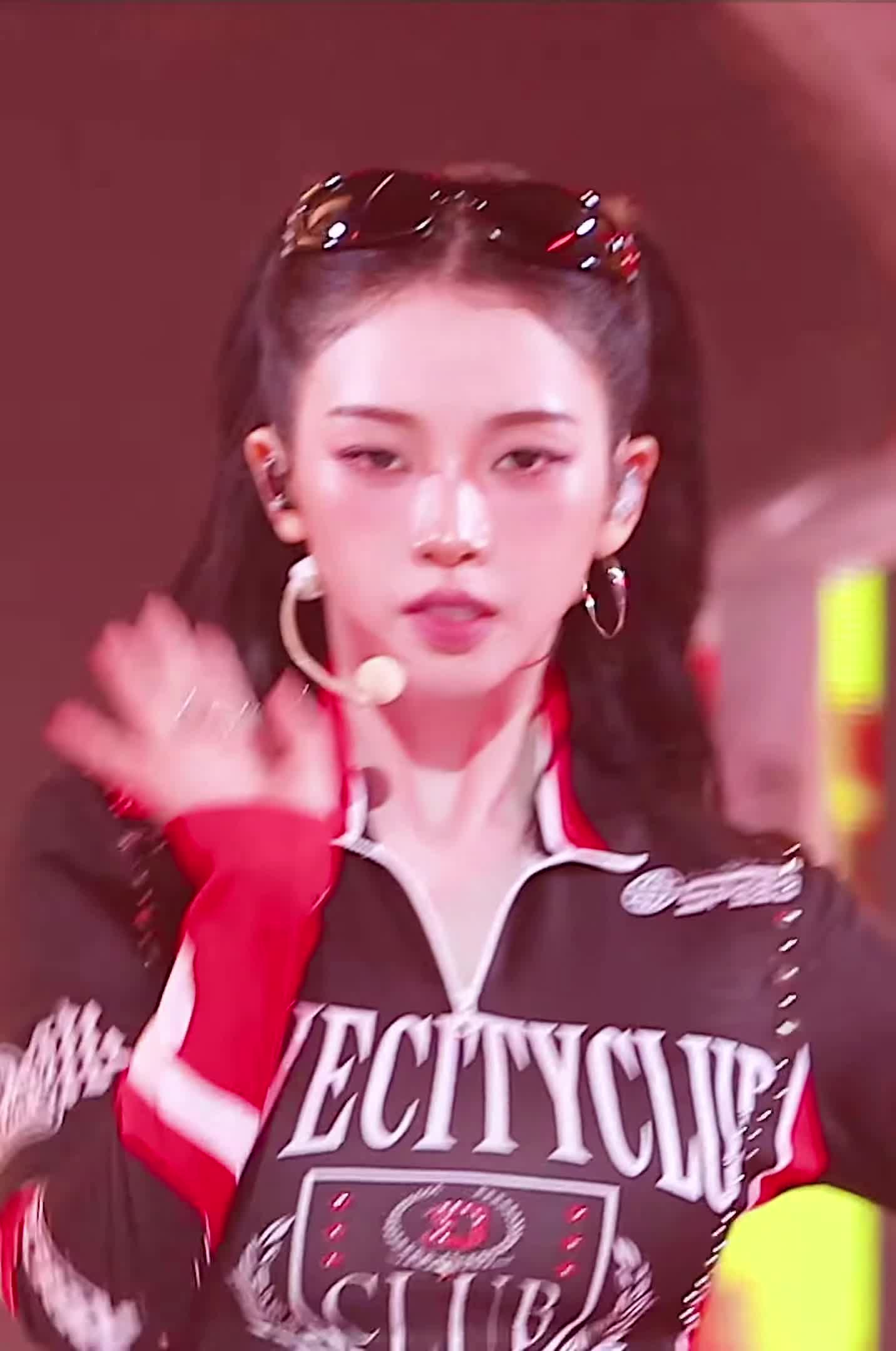 Video 590501 from Karina (æspa / aespa)